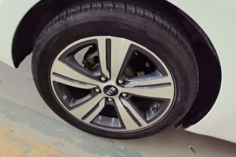 Used Kia K3 (Kai Shen) 2017 1.8L Automatic DLX Right Rear Wheel Hub