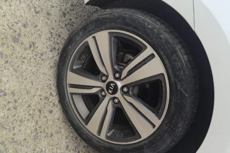 Used Kia K3 (Kai Shen) 2017 1.8L Automatic GLS Right Rear Wheel Hub