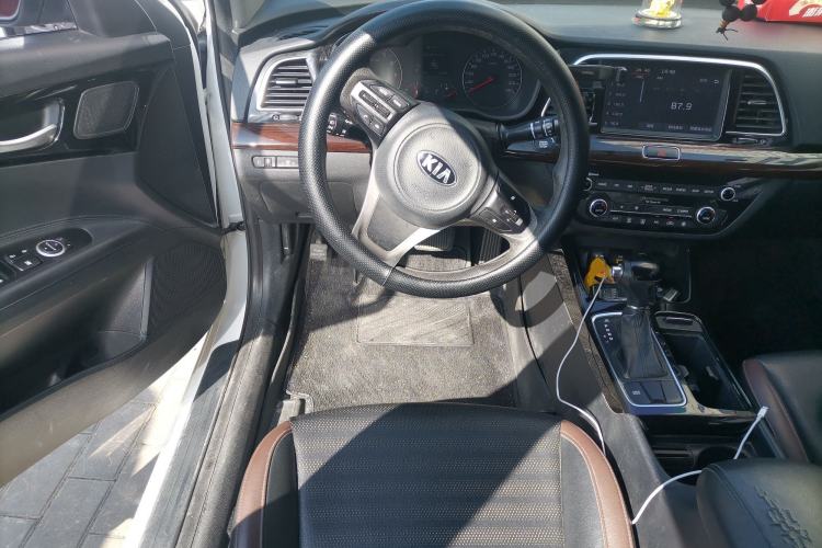 Used Kia K3 (Kai Shen) 2017 1.8L Automatic GLS Steering Wheel
