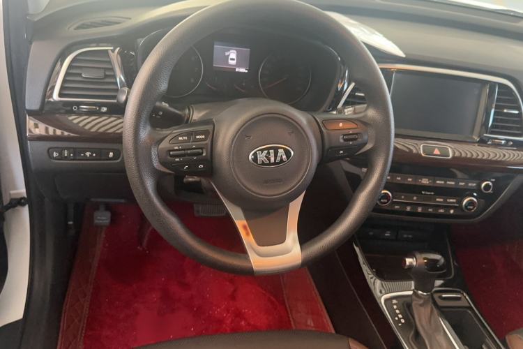 Used Kia K3 (Kai Shen) 2017 1.8L Automatic GLS Steering Wheel