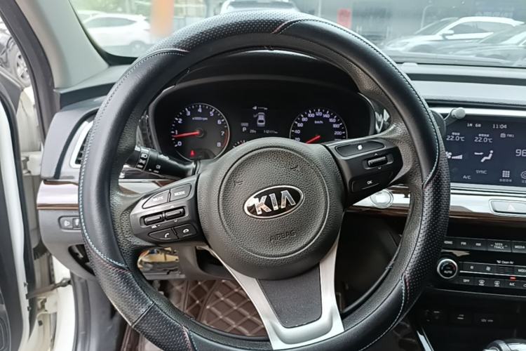 Used Kia K3 (Kai Shen) 2017 1.8L Automatic GLS Steering Wheel