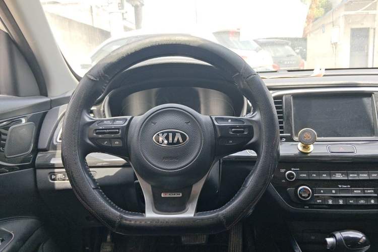 Used Kia K3 (Kai Shen) 2017 1.6T Automatic GLS Steering Wheel