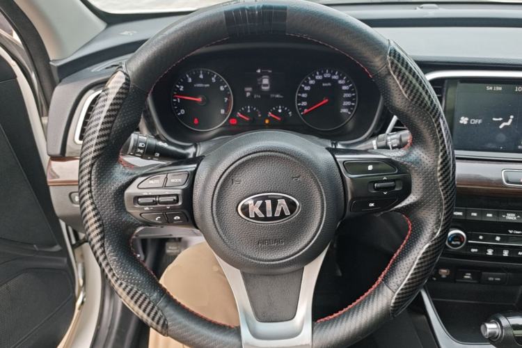 Used Kia K3 (Kai Shen) 2017 1.8L Automatic GLS Steering Wheel