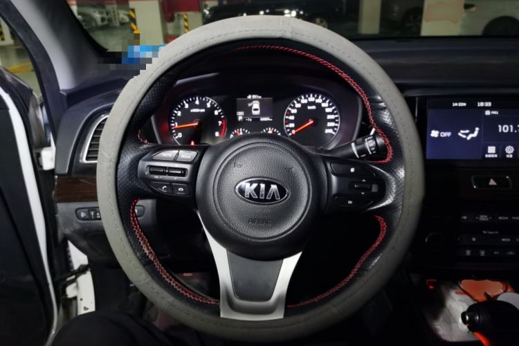 Used Kia K3 (Kai Shen) 2017 1.8L Automatic GLS Steering Wheel