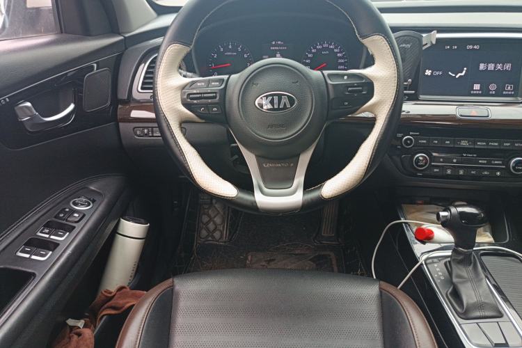 Used Kia K3 (Kai Shen) 2017 1.8L Automatic GLS Steering Wheel
