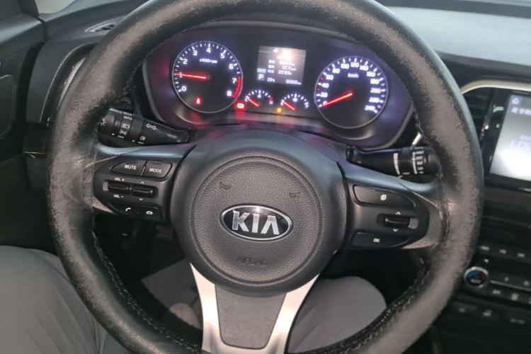 Used Kia K3 (Kai Shen) 2017 1.8L Automatic GLS Steering Wheel
