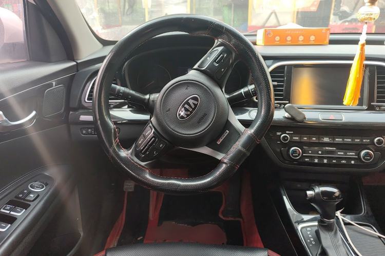 Used Kia K3 (Kai Shen) 2017 1.6T Automatic GLS Steering Wheel