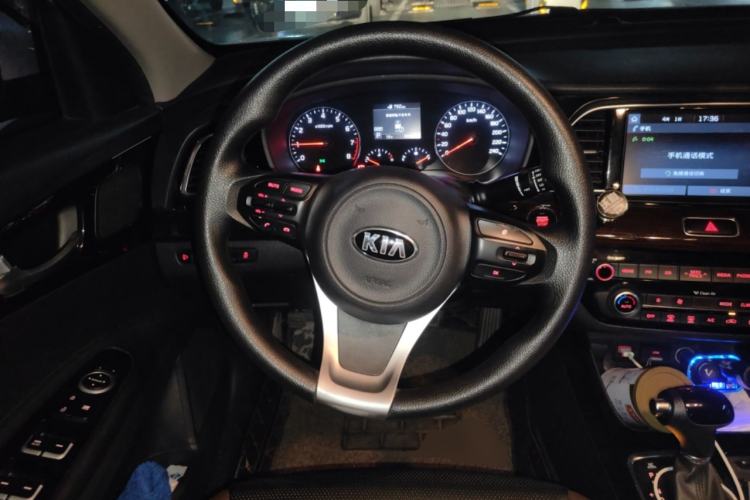 Used Kia K3 (Kai Shen) 2017 1.8L Automatic GLS Steering Wheel