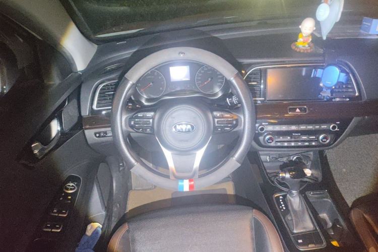 Used Kia K3 (Kai Shen) 2017 1.8L Automatic GLS Steering Wheel