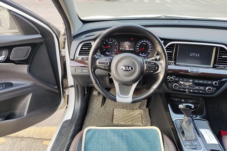 Used Kia K3 (Kai Shen) 2017 1.8L Automatic DLX Steering Wheel