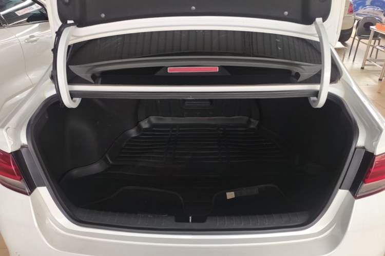 Used Kia K3 (Kai Shen) 2017 1.8L Automatic GLS Trunk