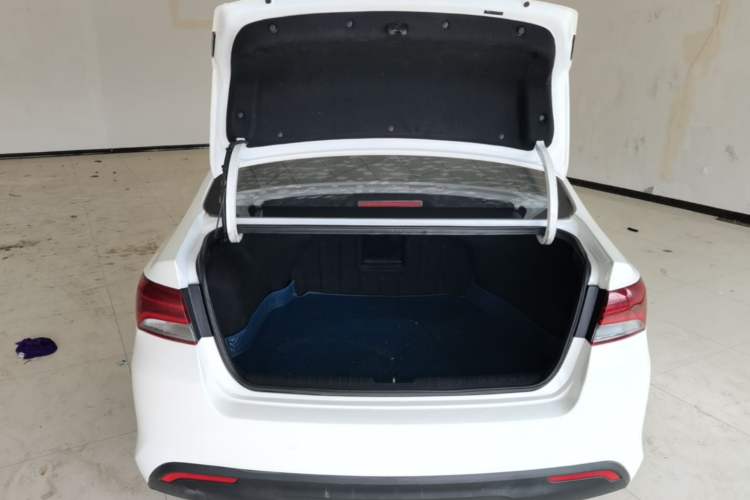 Used Kia K3 (Kai Shen) 2017 1.8L Automatic GLS Trunk