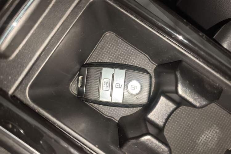 Used Kia K3 (Kai Shen) 2017 1.8L Automatic GLS Vehicle Key