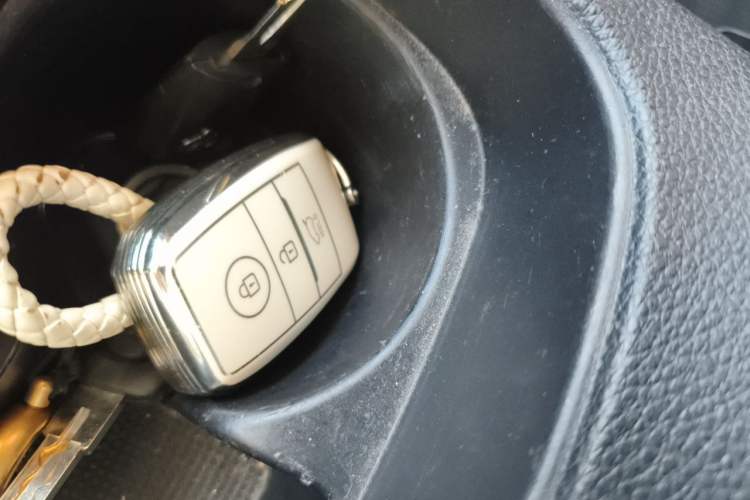 Used Kia K3 (Kai Shen) 2017 1.8L Automatic GLS Vehicle Key