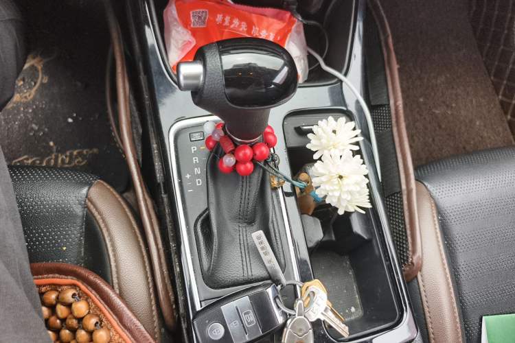 Used Kia K3 (Kai Shen) 2017 1.8L Automatic GLS Gear Lever