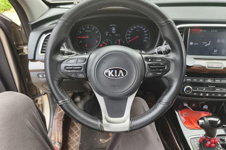 Used Kia K3 (Kai Shen) 2017 1.8L Automatic GLS Steering Wheel