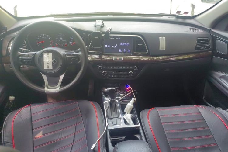 Used Kia K3 (Kai Shen) 2019 1.8L Automatic GLS Center Console