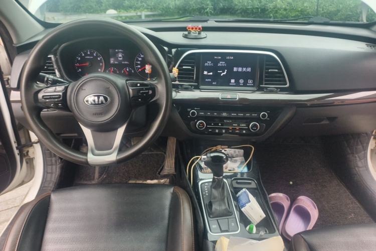 Used Kia K3 (Kai Shen) 2019 1.8L Automatic GLS Center Console