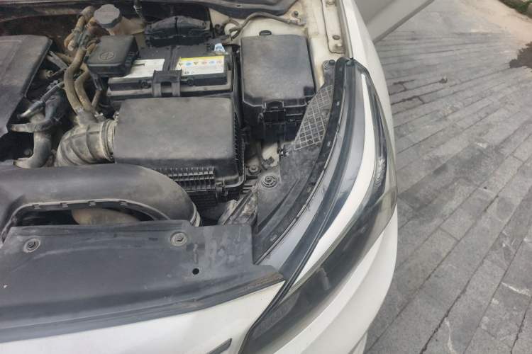 Used Kia K3 (Kai Shen) 2019 1.8L Automatic GLS Engine Bay Left