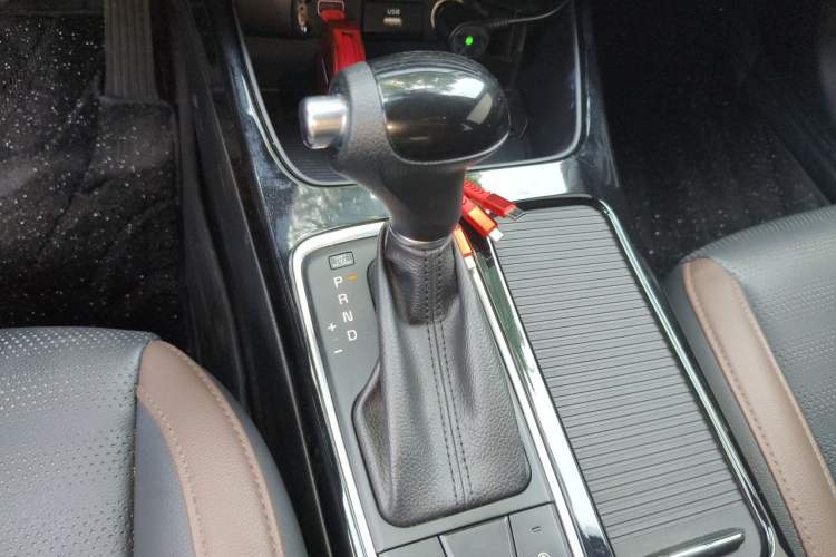 Used Kia K3 (Kai Shen) 2019 1.8L Automatic GLS Gear Lever