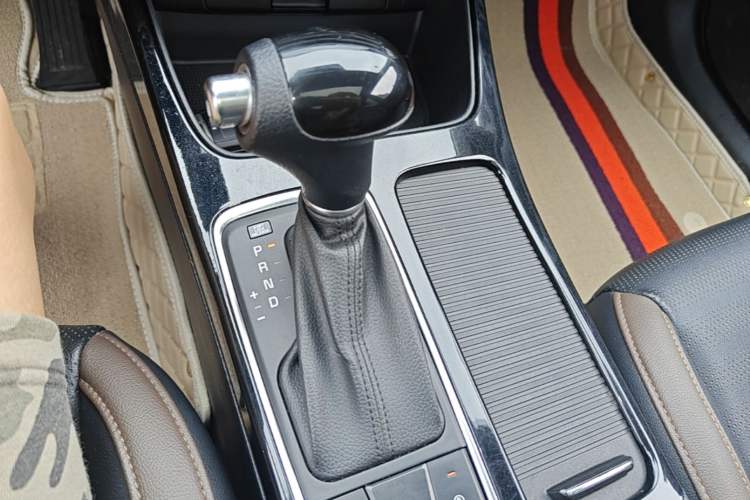 Used Kia K3 (Kai Shen) 2019 1.8L Automatic GLS Gear Lever