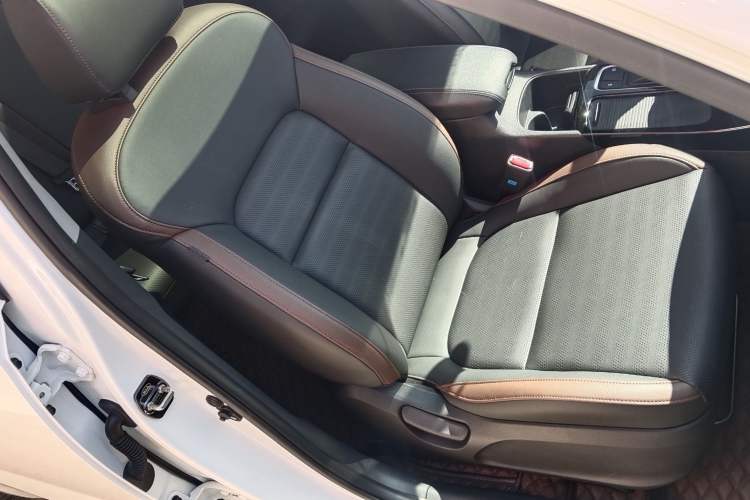 Used Kia K3 (Kai Shen) 2019 1.8L Automatic GLS Interior 8
