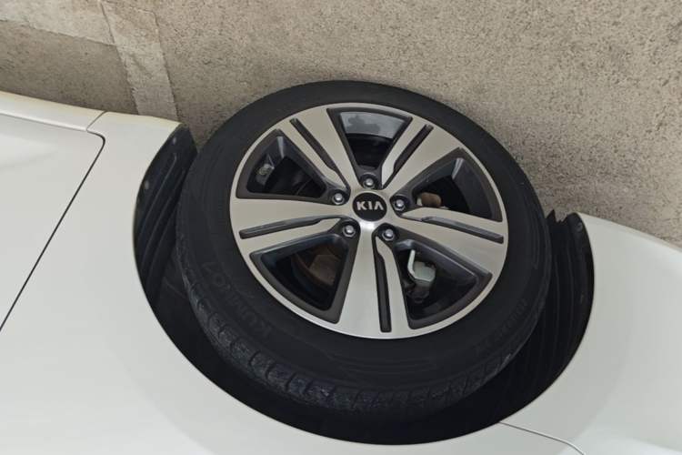 Used Kia K3 (Kai Shen) 2019 1.8L Automatic GLS Left Front Wheel Hub