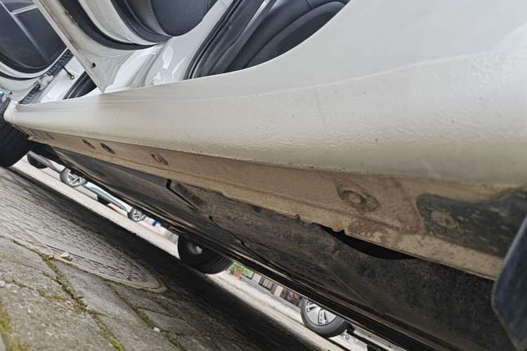 Used Kia K3 (Kai Shen) 2019 1.8L Automatic GLS Left Side Sill