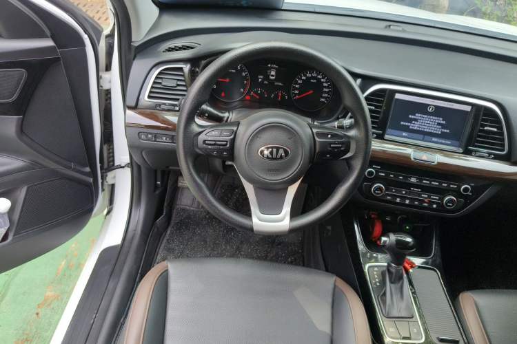 Used Kia K3 (Kai Shen) 2019 1.8L Automatic GLS Steering Wheel