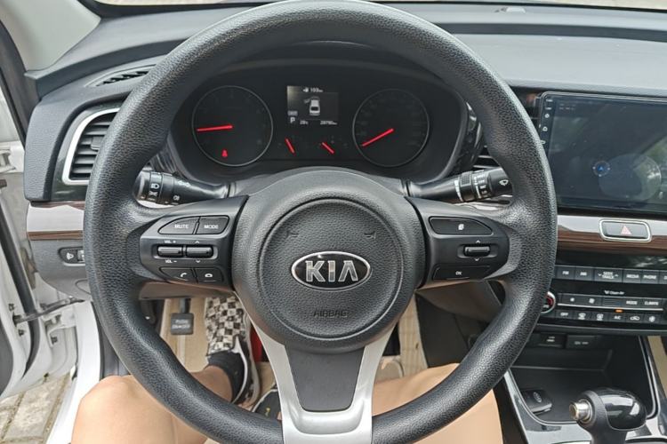 Used Kia K3 (Kai Shen) 2019 1.8L Automatic GLS Steering Wheel