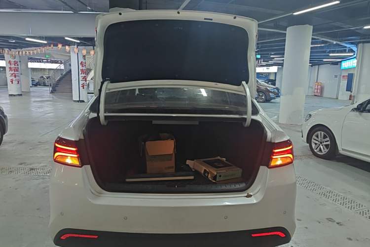 Used Kia K3 (Kai Shen) 2019 1.8L Automatic GLS Trunk