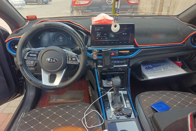 Used Kia K3 New Energy 2019 1.6L PHEV Comfort Edition Center Console