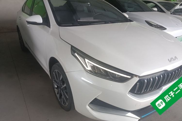 Used Kia K3 New Energy 2021 EV Comfort Edition 410km Front Right 45 Deg