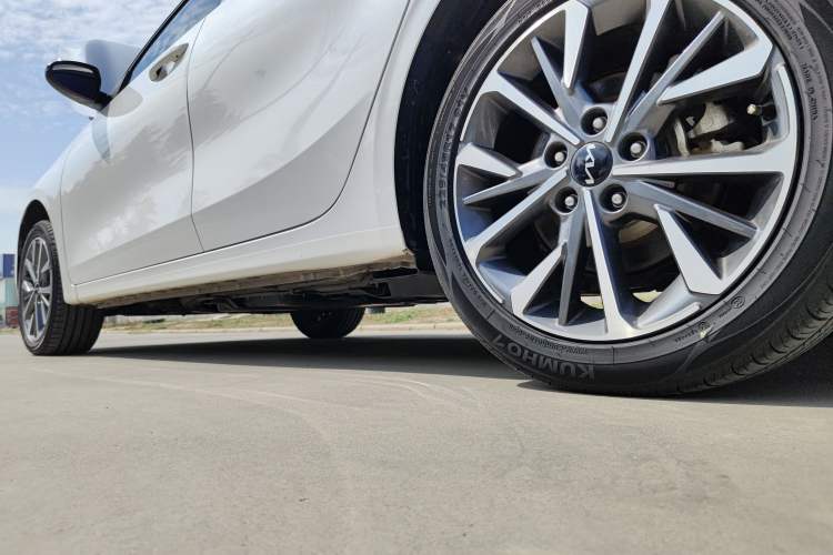 Used Kia K3 New Energy 2021 EV Comfort Edition 410km Left Side Sill