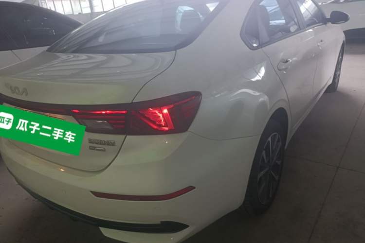 Used Kia K3 New Energy 2021 EV Comfort Edition 410km Rear Right 45 Deg