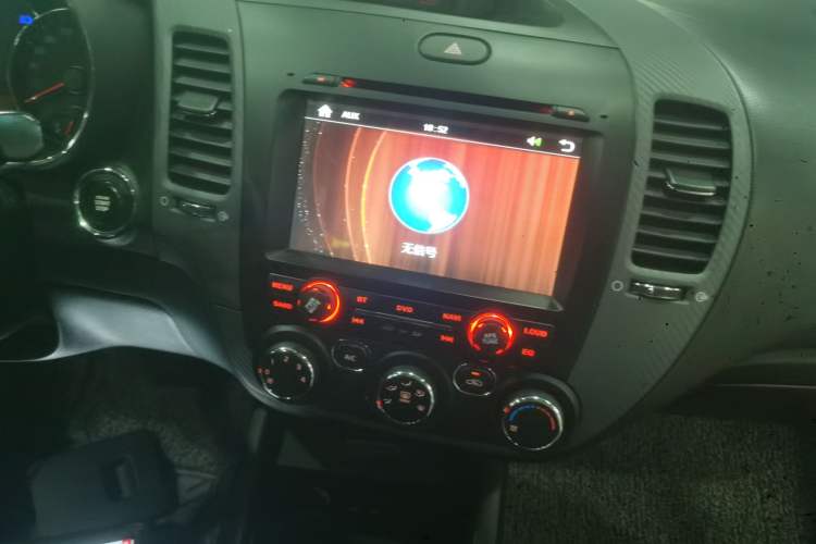 Used Kia K3S 2014 1.6L Automatic GLS Audio And AC Panel