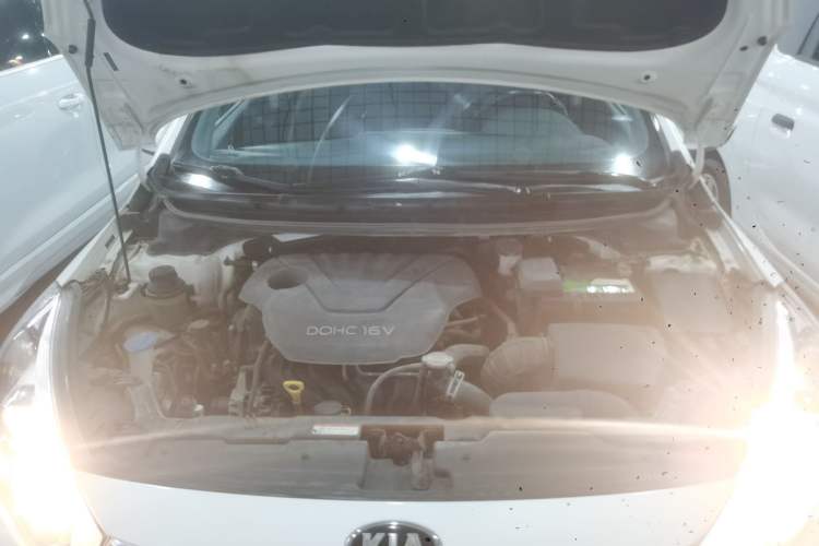 Used Kia K3S 2014 1.6L Automatic GLS Engine Bay