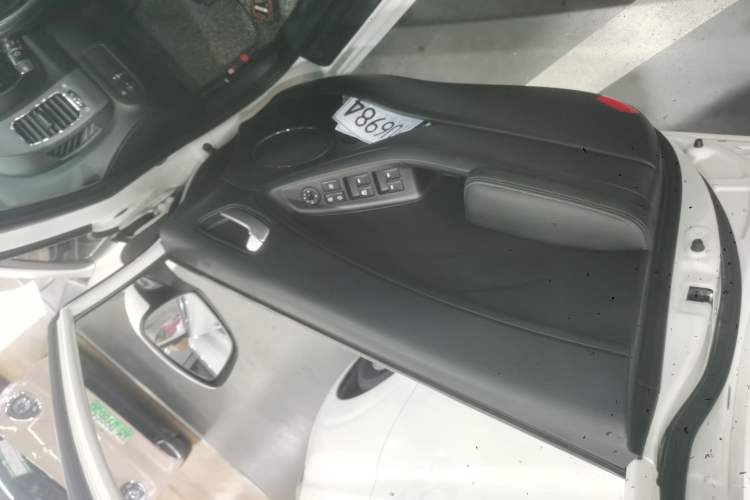 Used Kia K3S 2014 1.6L Automatic GLS Left Front Door Interior