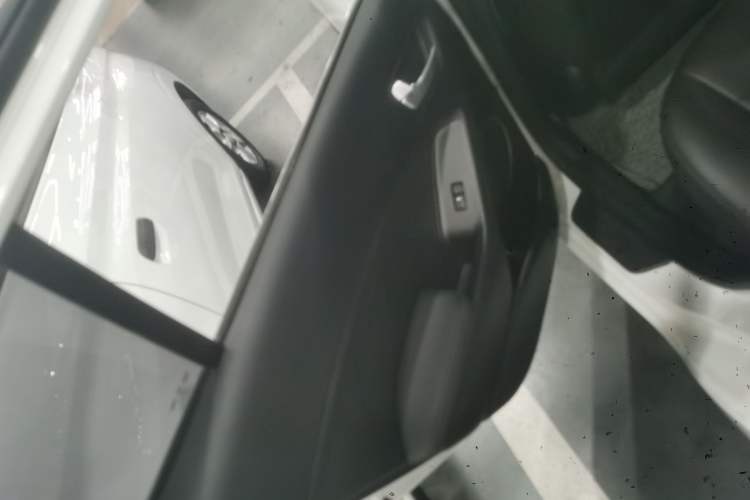 Used Kia K3S 2014 1.6L Automatic GLS Left Rear Door Interior