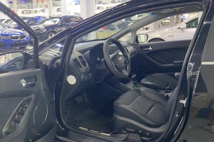 Used Kia K3S 2014 1.6L Automatic DLX Interior 2