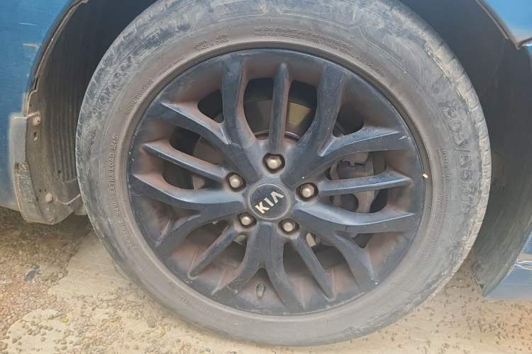 Used Kia K3S 2014 1.6L Automatic GLS Exterior 1