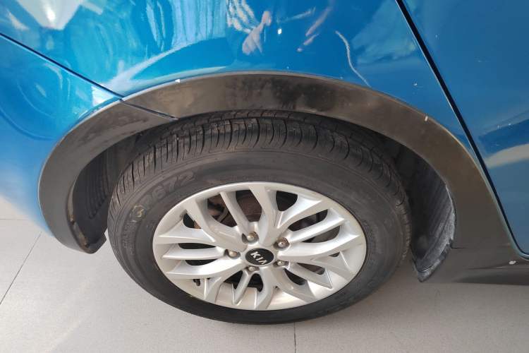 Used Kia K3S 2014 1.6L Automatic GLS Exterior 1