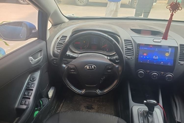 Used Kia K3S 2014 1.6L Automatic GLS Steering Wheel