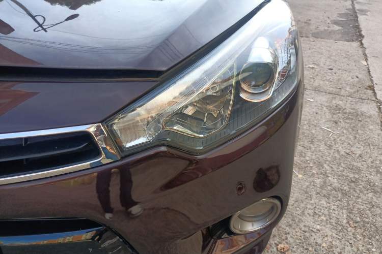 Used Kia K3S 2014 1.6L Automatic Premium Left Front Headlight