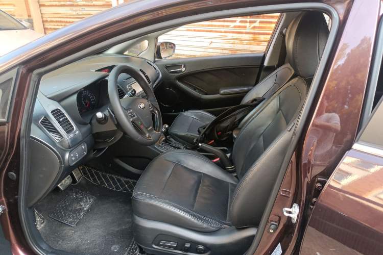 Used Kia K3S 2014 1.6L Automatic Premium Left Front Seat