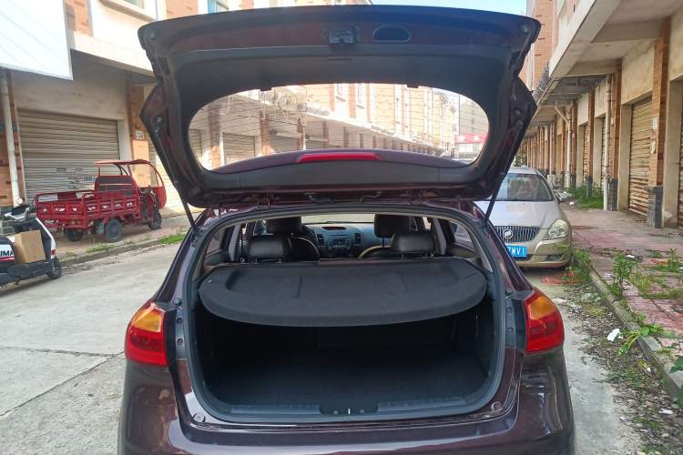 Used Kia K3S 2014 1.6L Automatic Premium Trunk