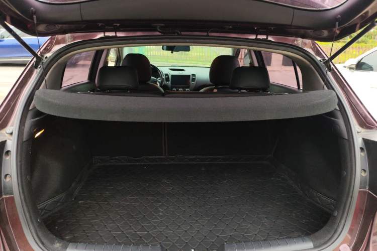 Used Kia K3S 2014 1.6L Automatic GLS Trunk