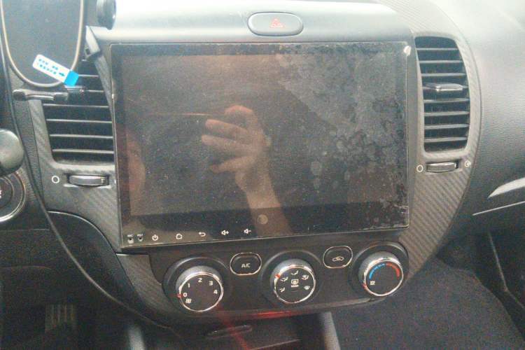 Used Kia K3S 2014 1.6L Automatic GLS Audio And AC Panel