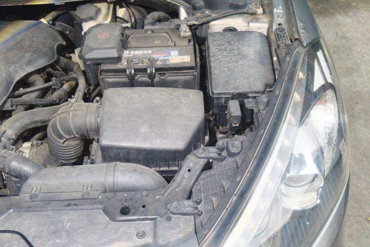 Used Kia K3S 2014 1.6L Automatic GLS Engine Bay Left
