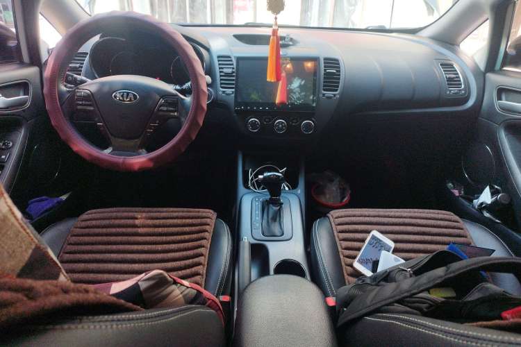 Used Kia K3S 2014 1.6L Automatic Premium Center Console